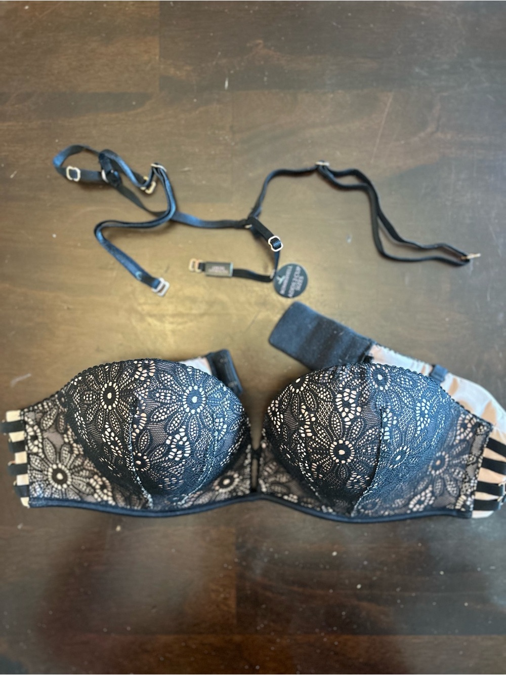 Victoria's Secret Black Lace Convertible Strapless Bombshell Bra